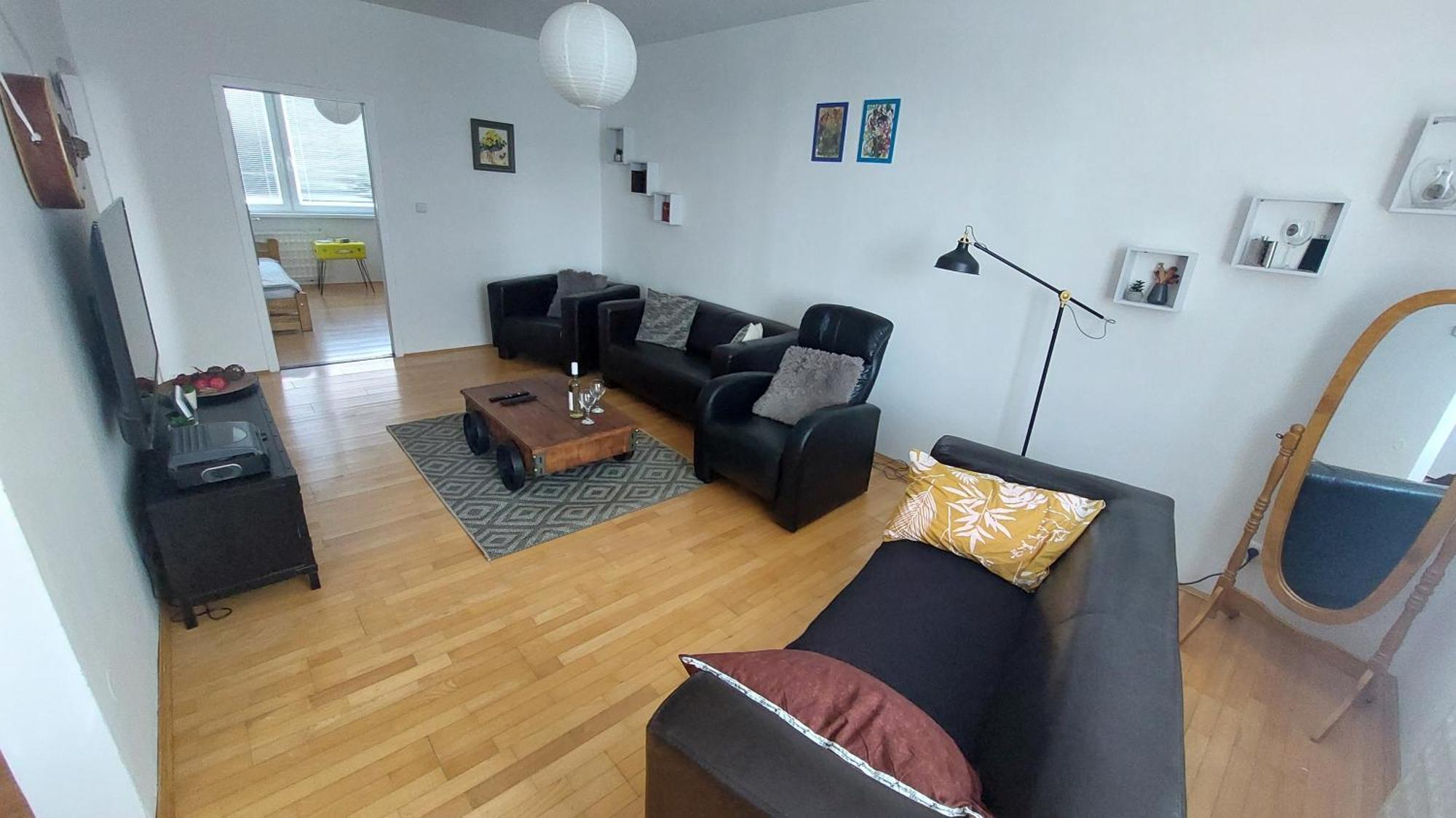 Apartman Surany Exterior foto